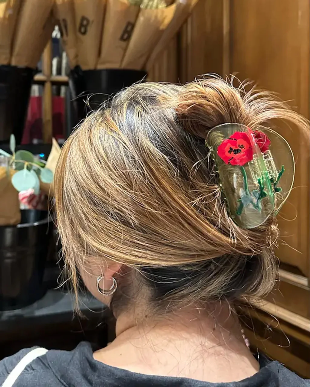 1033-hand-painted-vintage-red-poppy-claw-hair-clip-1.webp