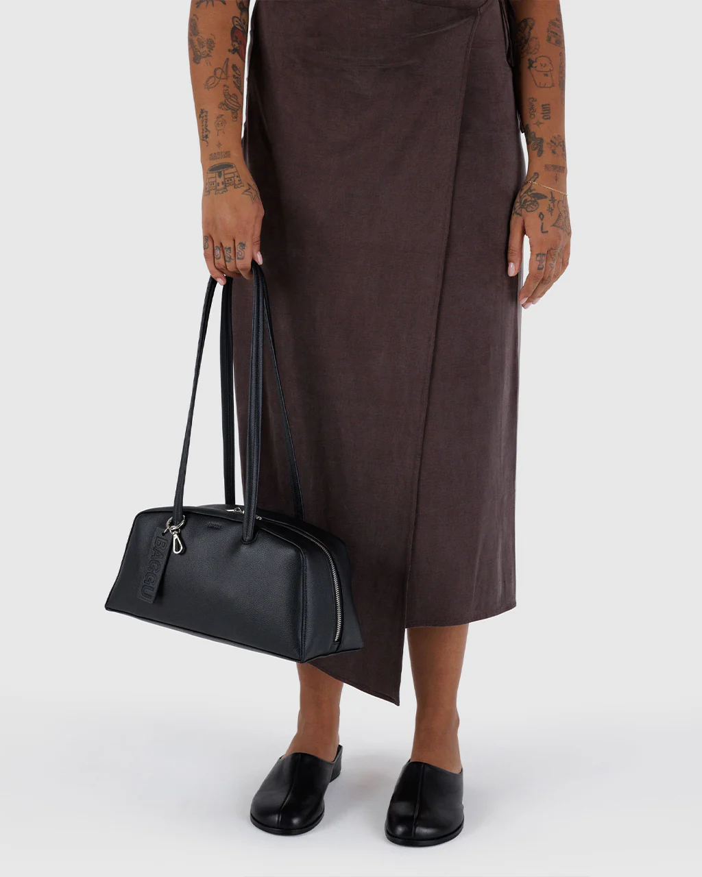 178-recycled-leather-bowler-bag-black-1.webp