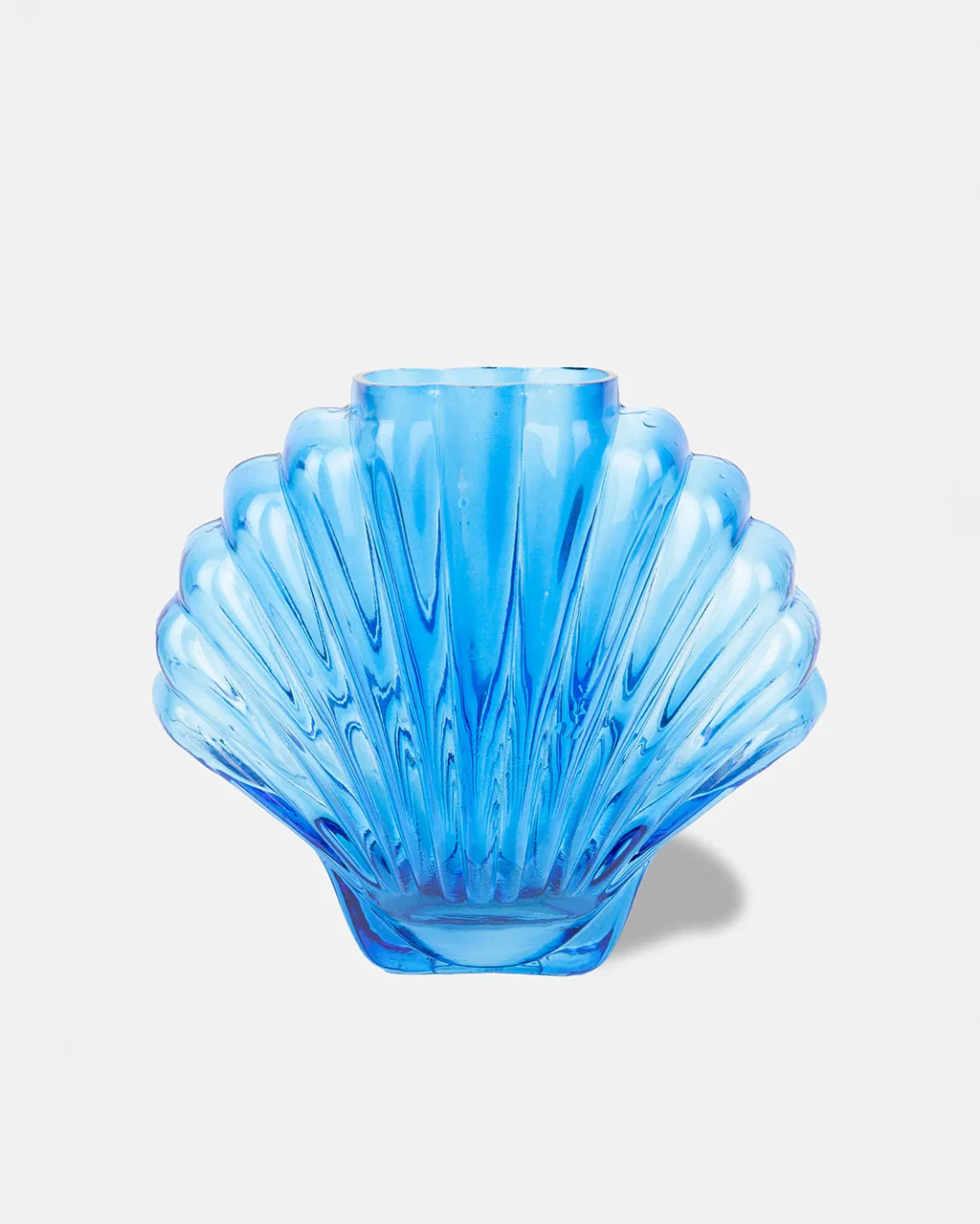 1822-cobalt-blue-glass-seashell-vase-1.webp