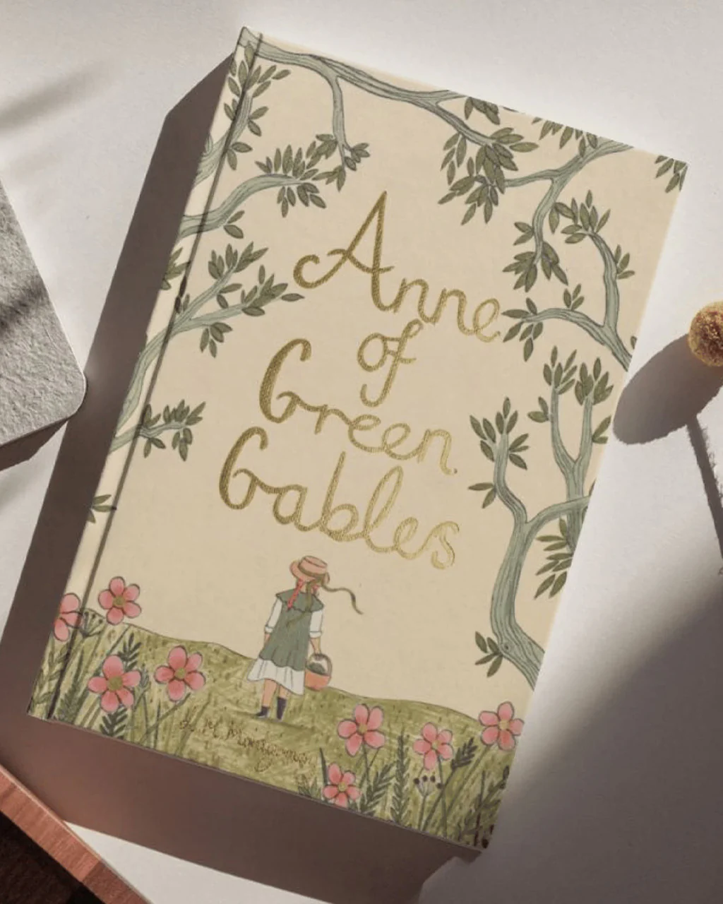 Collectorâs Edition Book - Anne of Green Gables