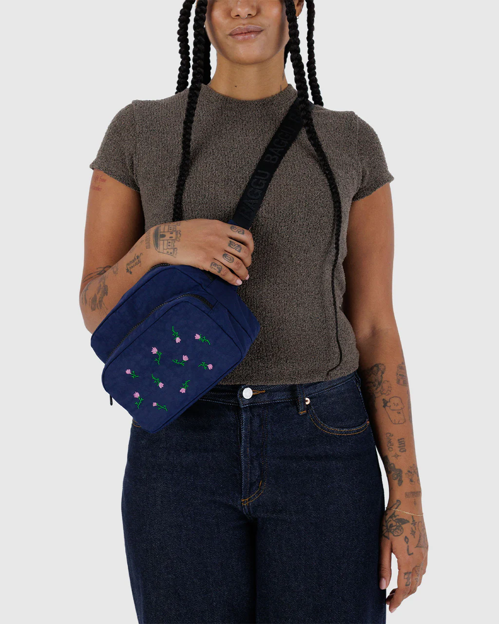 185-fanny-pack-embroidered-wildflower-1.webp