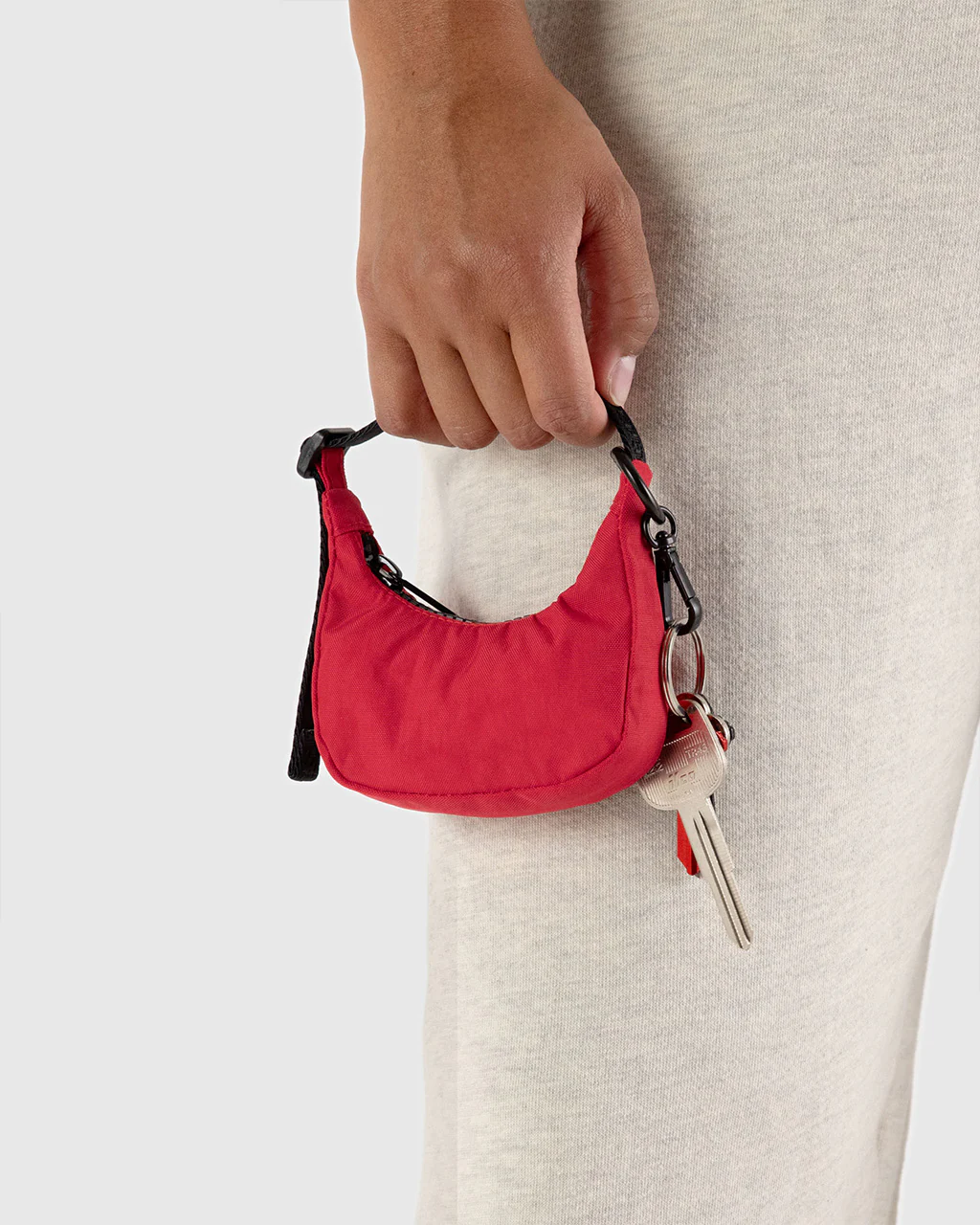 191-crescent-bag-charm-candy-apple-1.webp