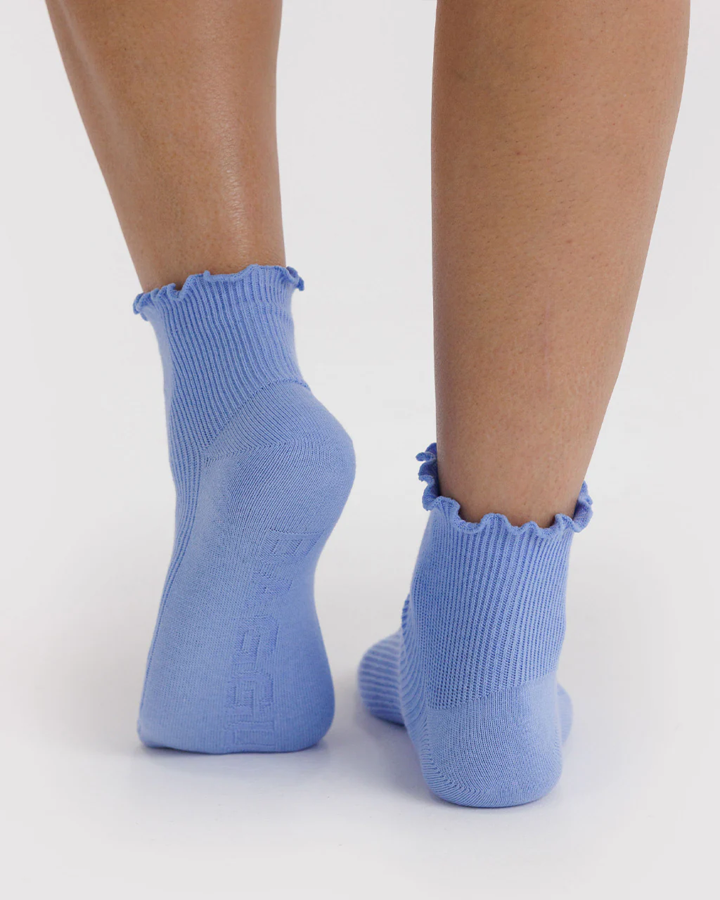 22-lettuce-edge-sock-set-of-2-light-blue-red-1.webp