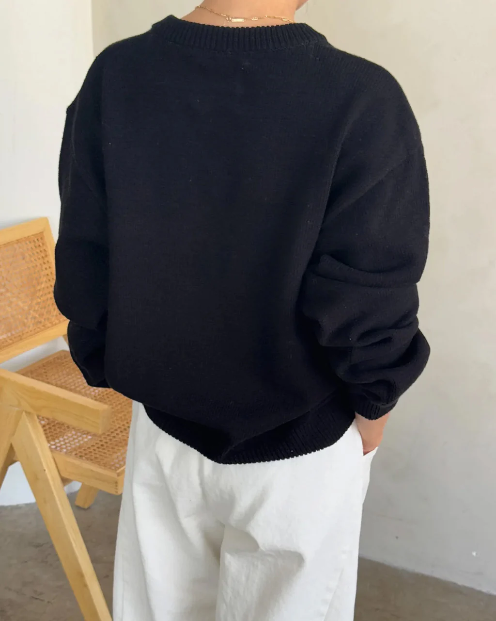 2211-gabby-cotton-v-neck-sweater-black-1.webp