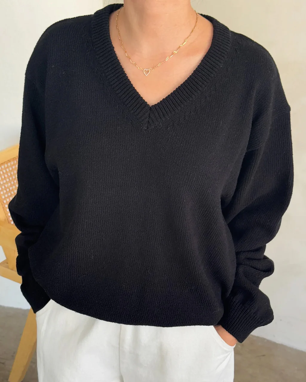 2211-gabby-cotton-v-neck-sweater-black-1.webp