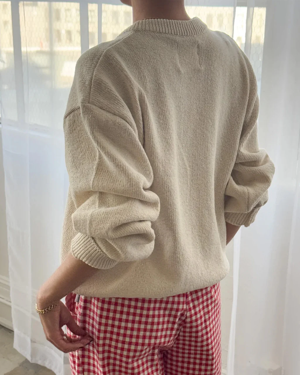 2214-gabby-cotton-v-neck-sweater-naturel-1.webp