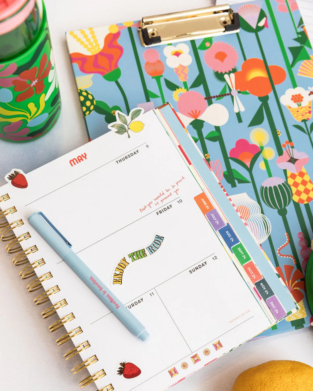2231-get-it-together-clipboard-folio-geometric-floral-1.webp