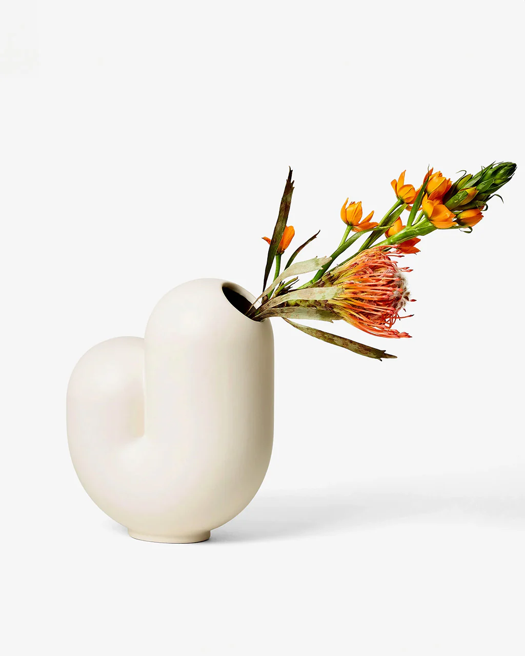 Kirby Vase - Jay