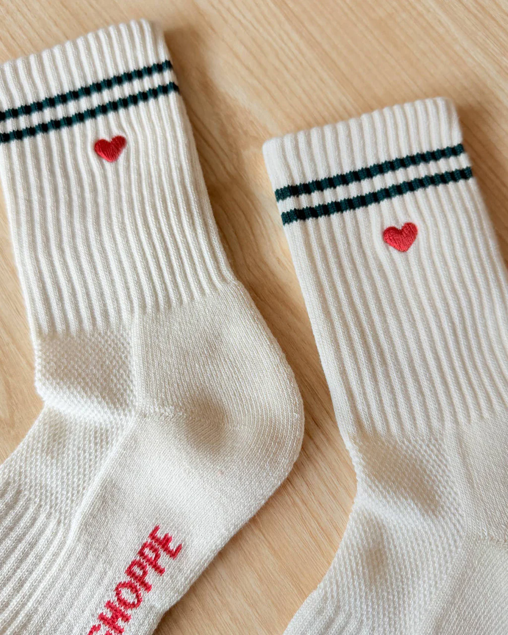 Embroidered Boyfriend Socks - Parchment + Heart