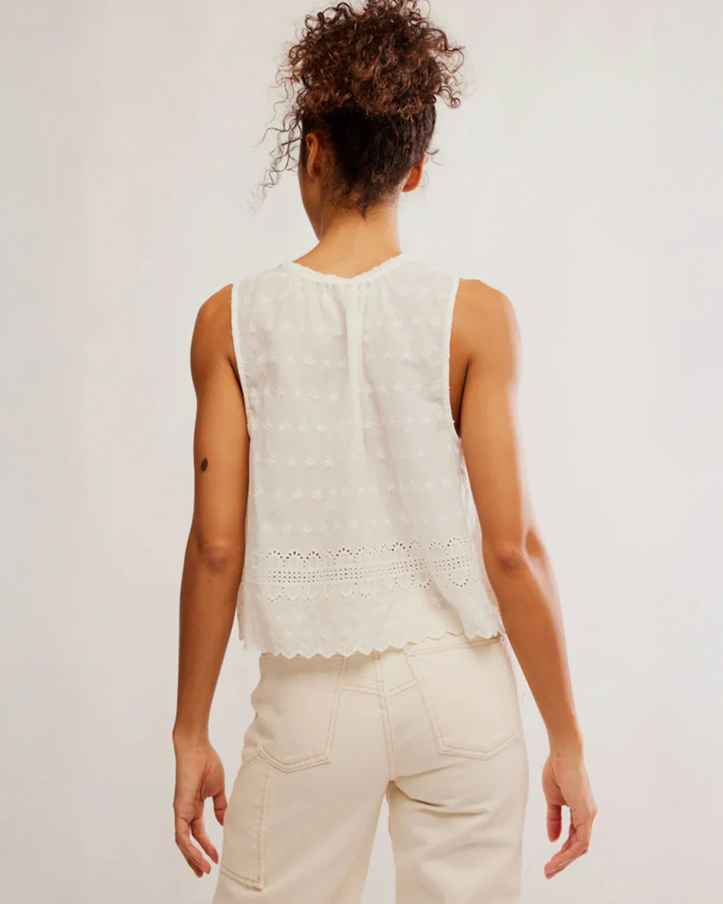 Marina Eyelet Tank - Clean Ivory