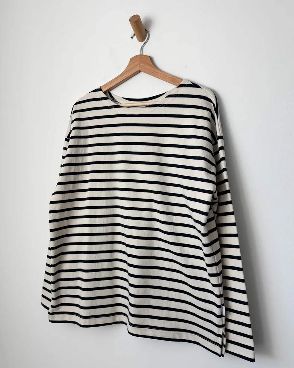 2828-marseille-boat-neck-top-navy-stripe-1.webp