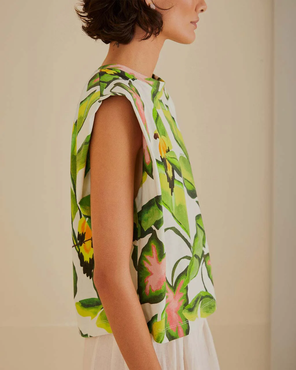 3073-off-white-summer-foliage-t-shirt-1.webp