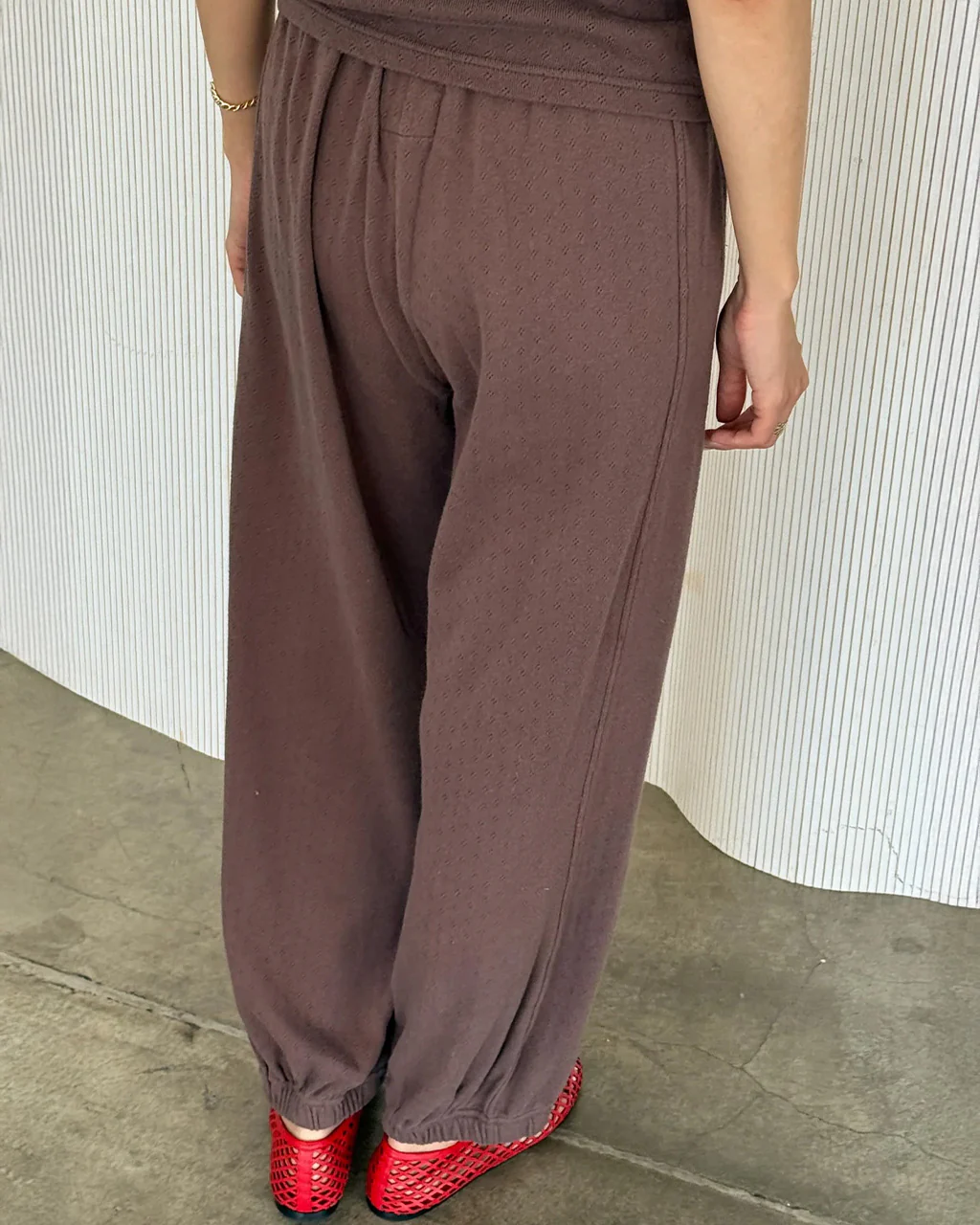 3255-pointelle-balloon-pants-chocolate-1.webp