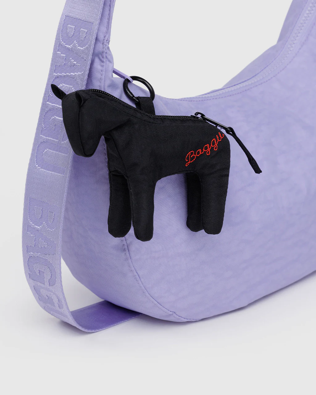 37-horse-charm-black-1.webp