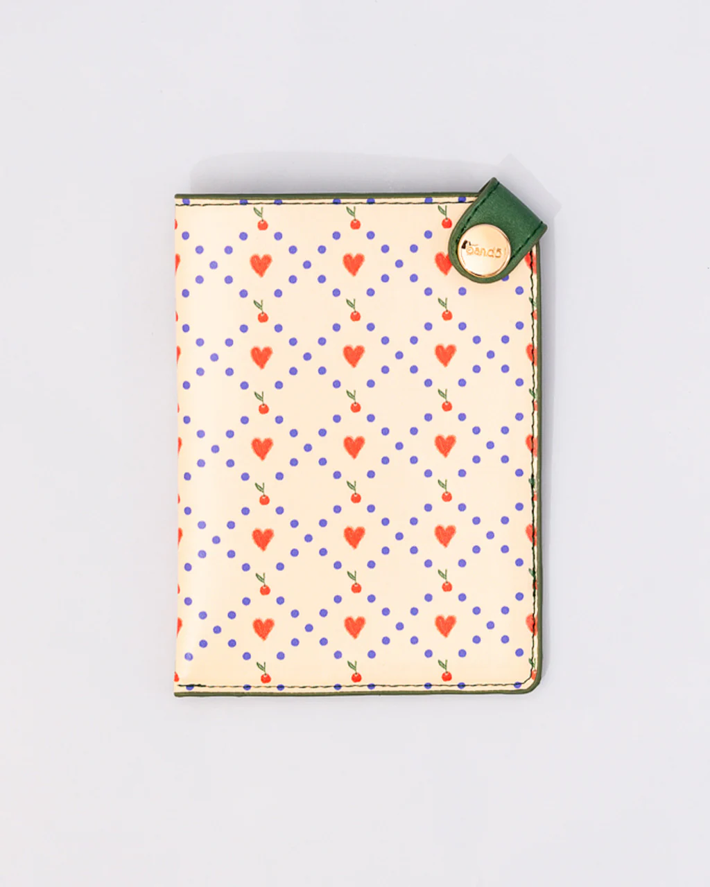 468-getaway-passport-holder-cherry-hearts-1.webp