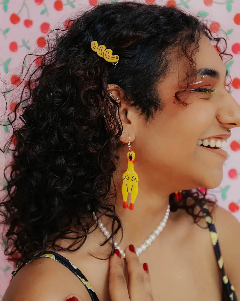 612-rubber-chicken-earrings-1.webp