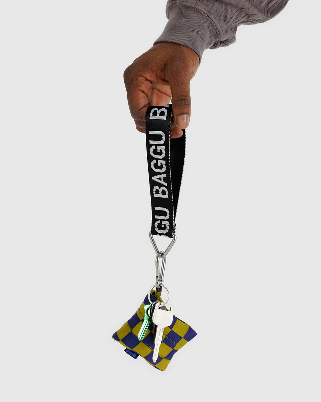 63-logo-keychain-black-and-white-1.webp