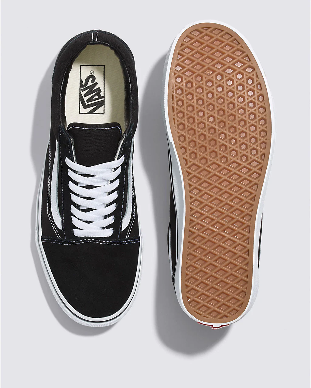 632-old-skool-sneaker-black-white-1.webp