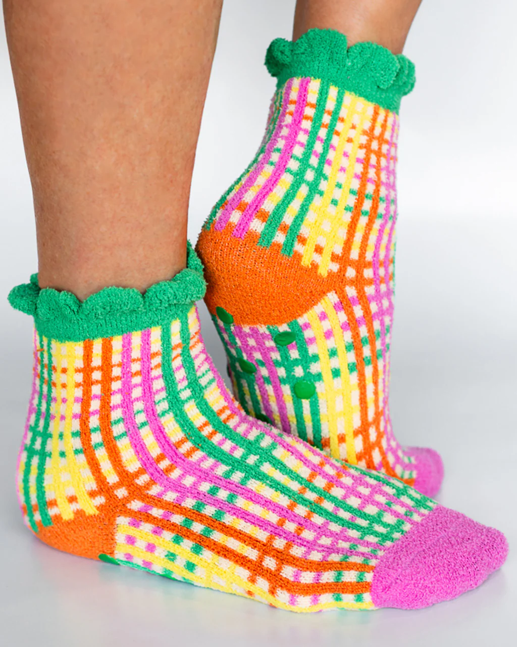 723-cozy-grip-socks-colorful-grid-1.webp