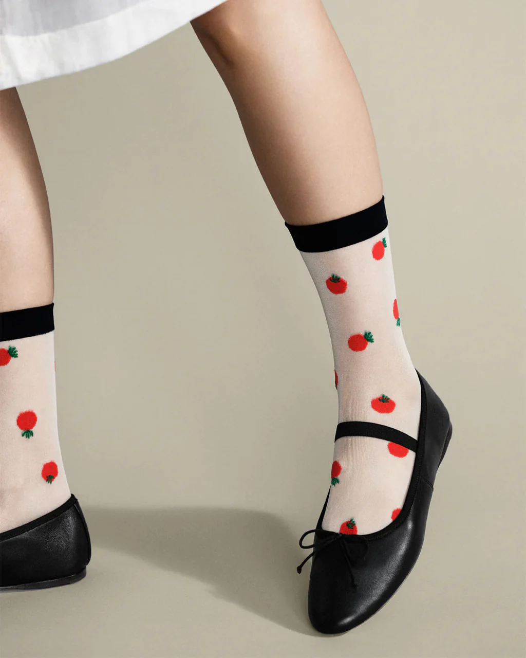 Tomatoes Sheer Crew Socks